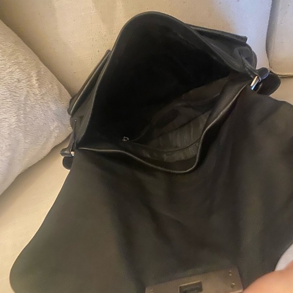 Salvatore FERRAGAMO very large black leather hobo bag - Picture 9 of 13